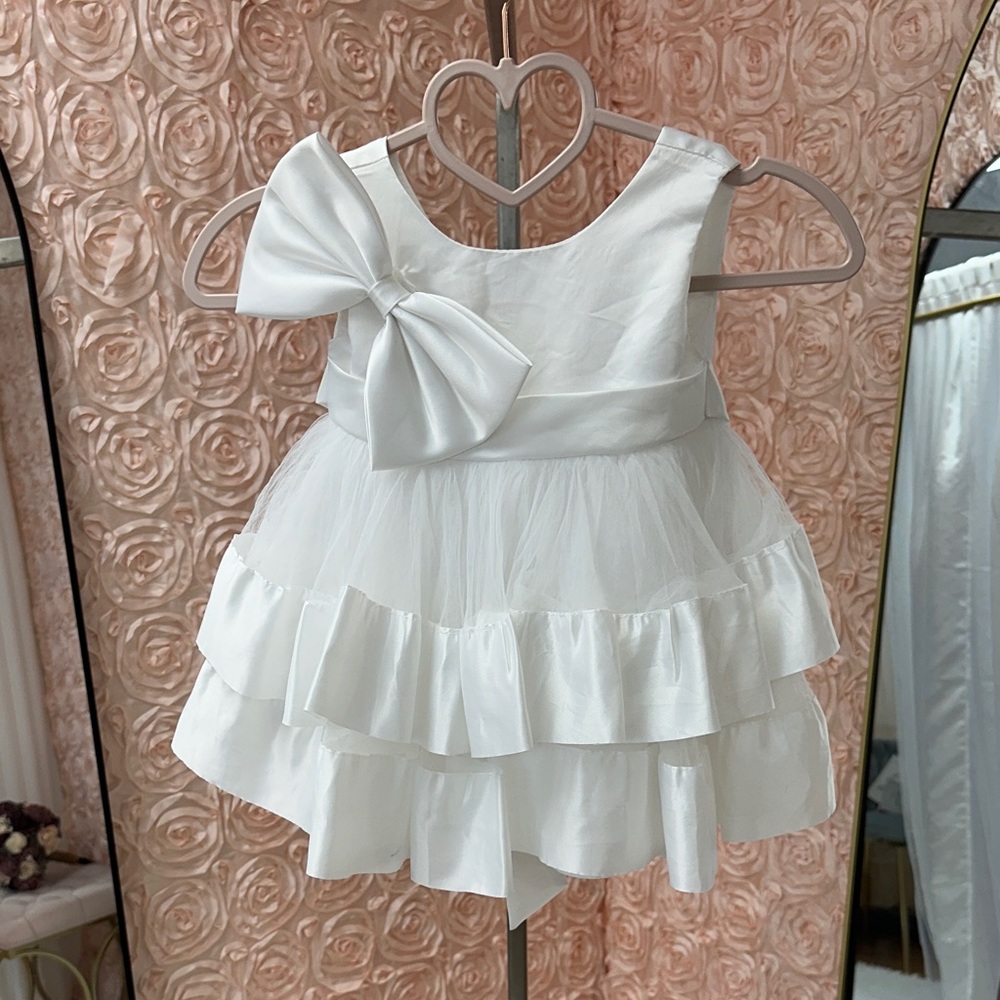 Elegant White Tiered Dress with Bow